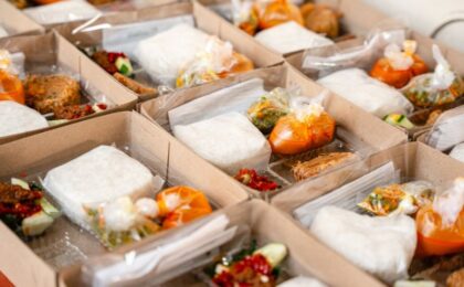 Paper Lunch box Packaging together